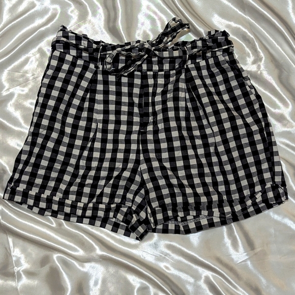 A New Day Women's US Small Black/White High-Waist Gingham Shorts w/ Waist Tie - Picture 1 of 9